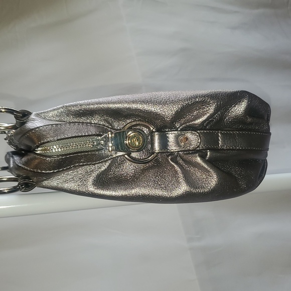 B.Makowsky Leather Metallic Women's Handbag - Picture 2 of 9